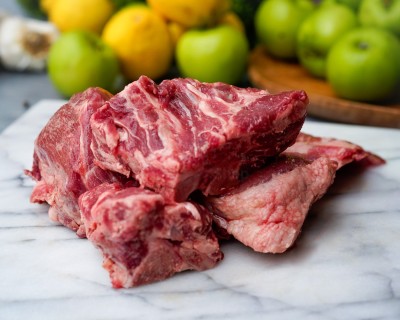 Свинина на кости охлаждённая 1 кг - купить в Ерофейково